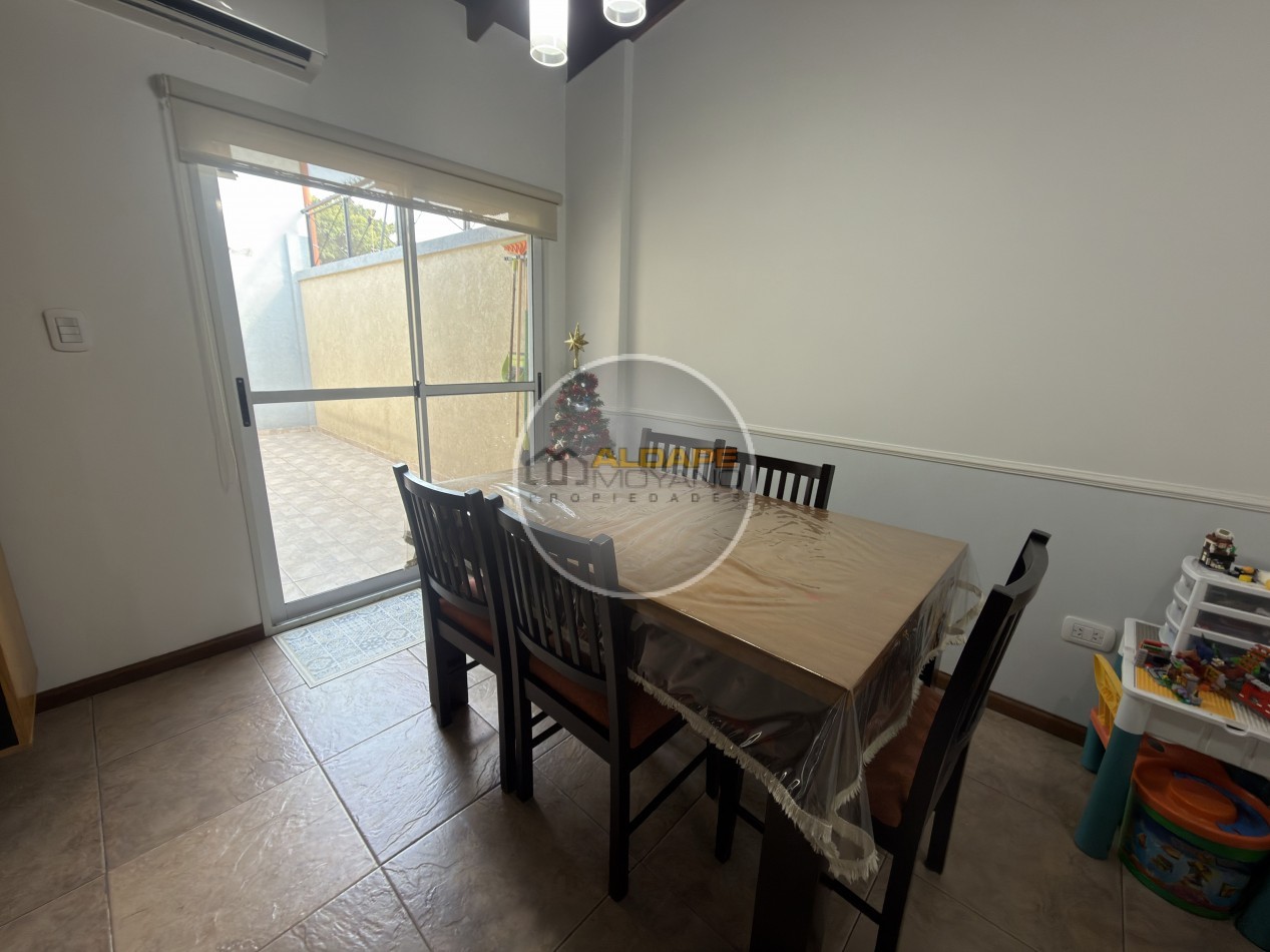 Se Vende PH tres ambientes, Impecable, apto credito (Parque Avellaneda)