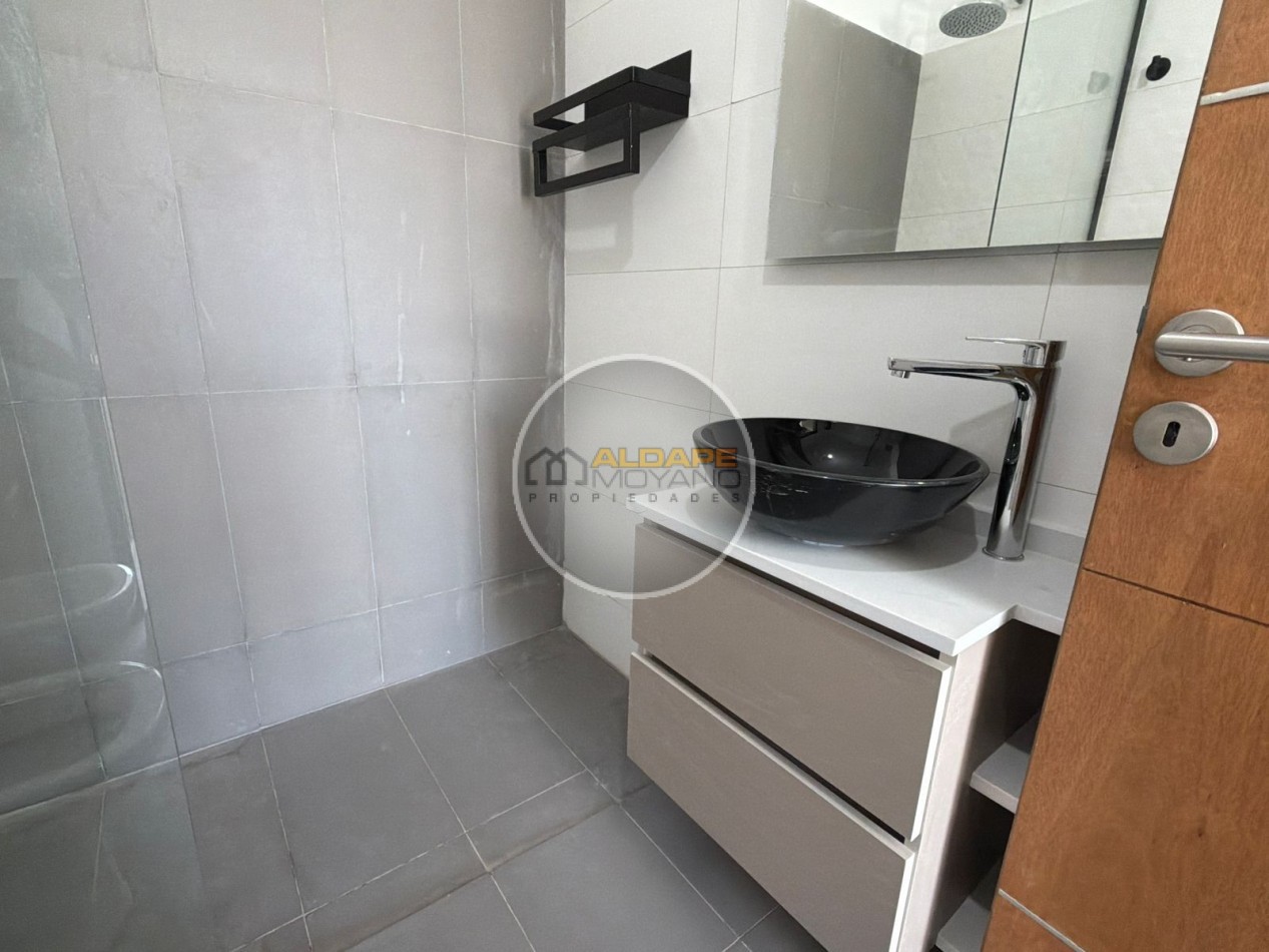 Se vende departamentosemi piso, tres amb. A estrenar!! (Villa Lugano)