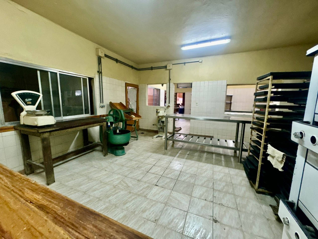 Se Vende Local Comercial. (Villa Lugano)