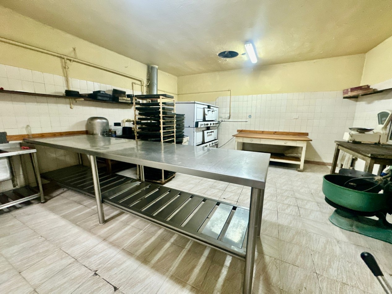 Se Vende Local Comercial. (Villa Lugano)