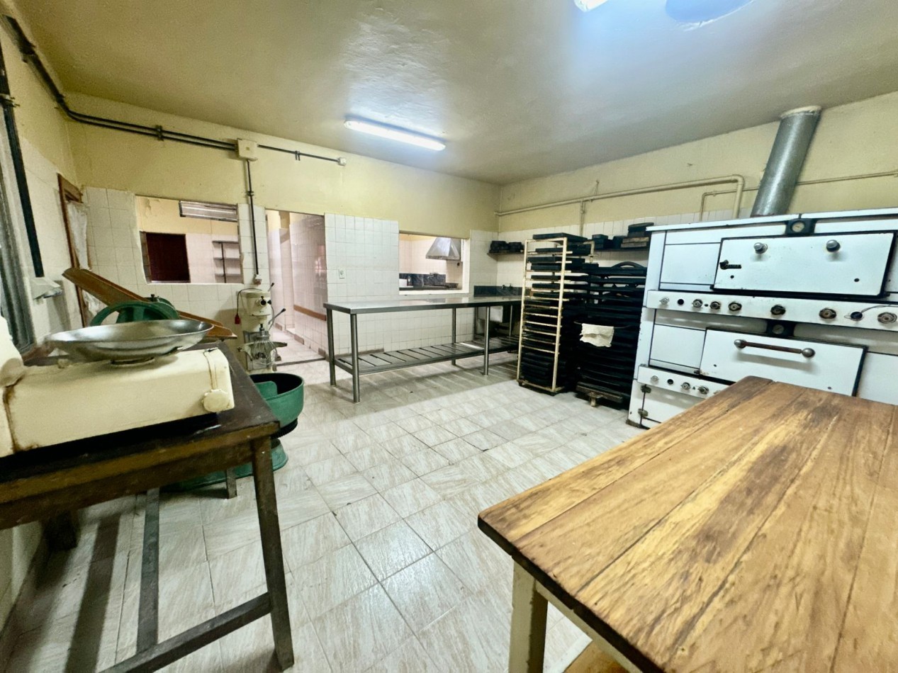 Se Vende Local Comercial. (Villa Lugano)