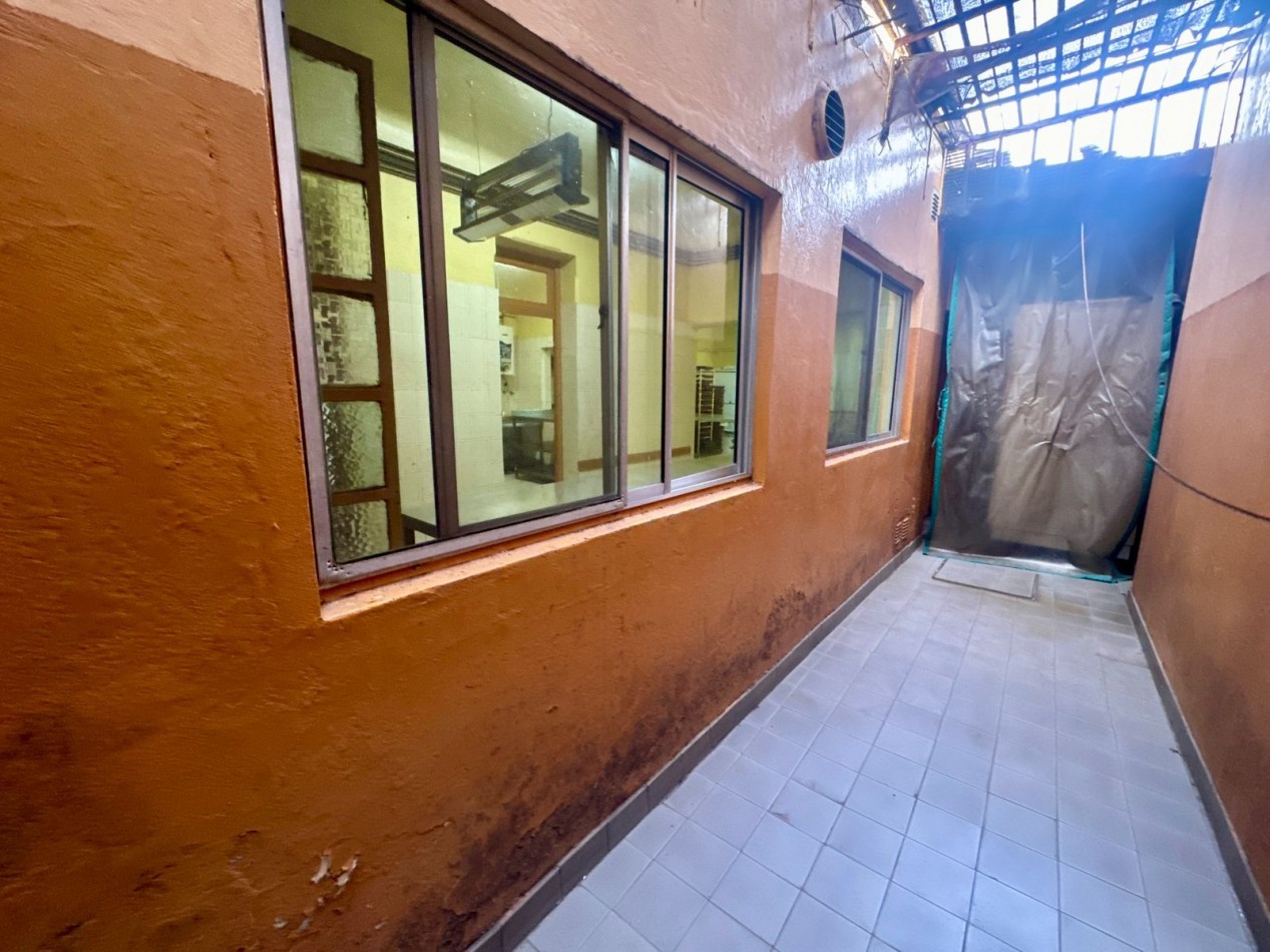 Se Vende Local Comercial. (Villa Lugano)