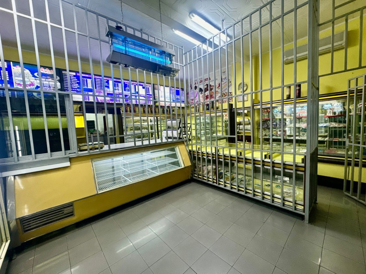 Se Vende Local Comercial. (Villa Lugano)