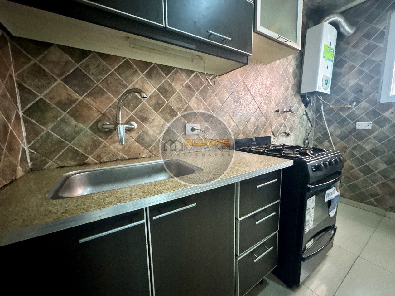 Se Vende departamento tres ambientes con cochera descubierta (villa madero)