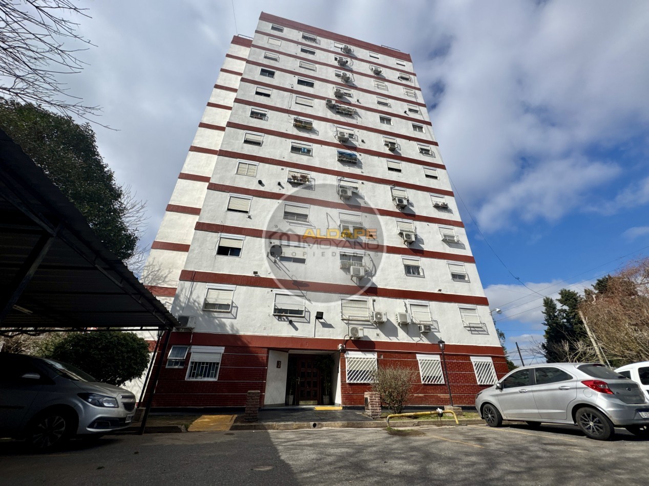 Se Vende departamento tres ambientes con cochera descubierta (villa madero)