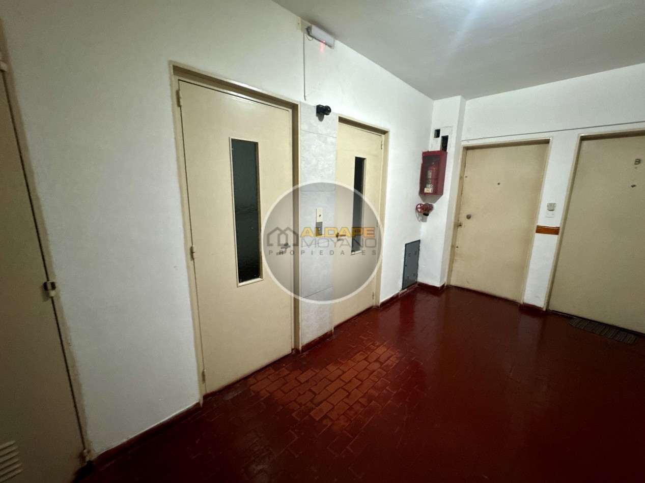 Se Vende departamento tres ambientes con cochera descubierta (villa madero)