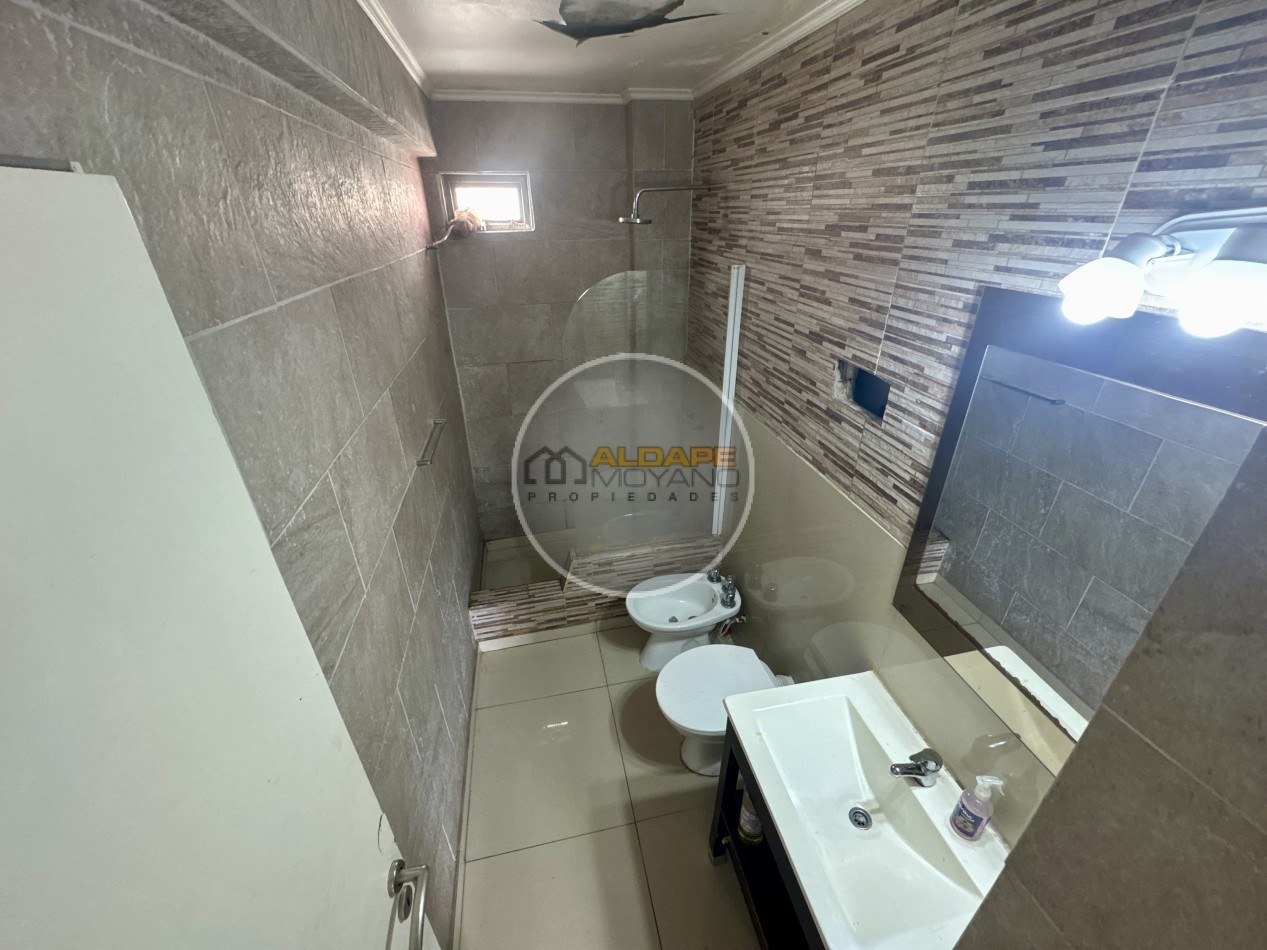 Se Vende departamento tres ambientes con cochera descubierta (villa madero)