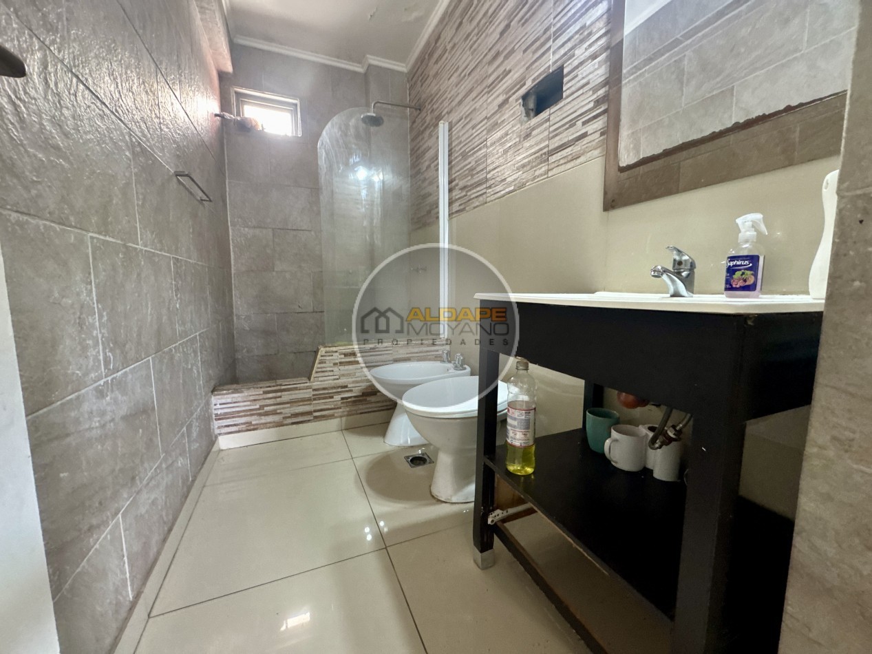 Se Vende departamento tres ambientes con cochera descubierta (villa madero)
