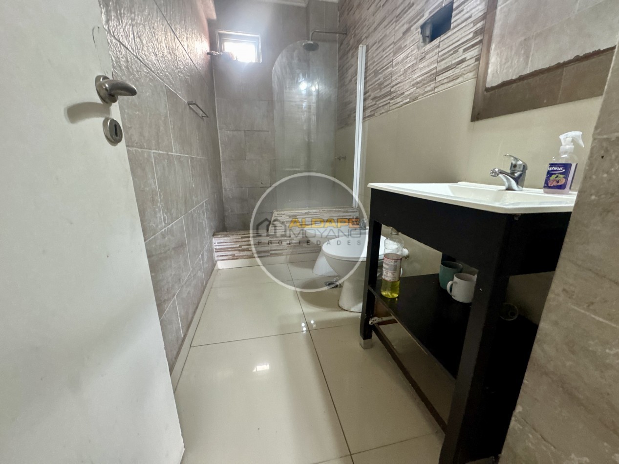 Se Vende departamento tres ambientes con cochera descubierta (villa madero)