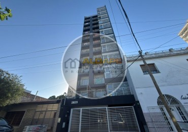 Se vende departamento dos ambientes con cochera, a estrenar (caseros Centro)