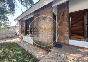 Se Vende Casa tres amb, lote propio (Castelar)