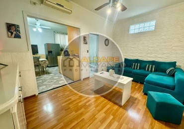 Se vende PH tipo casa, tres ambientes con cochera (Villa Lugano)